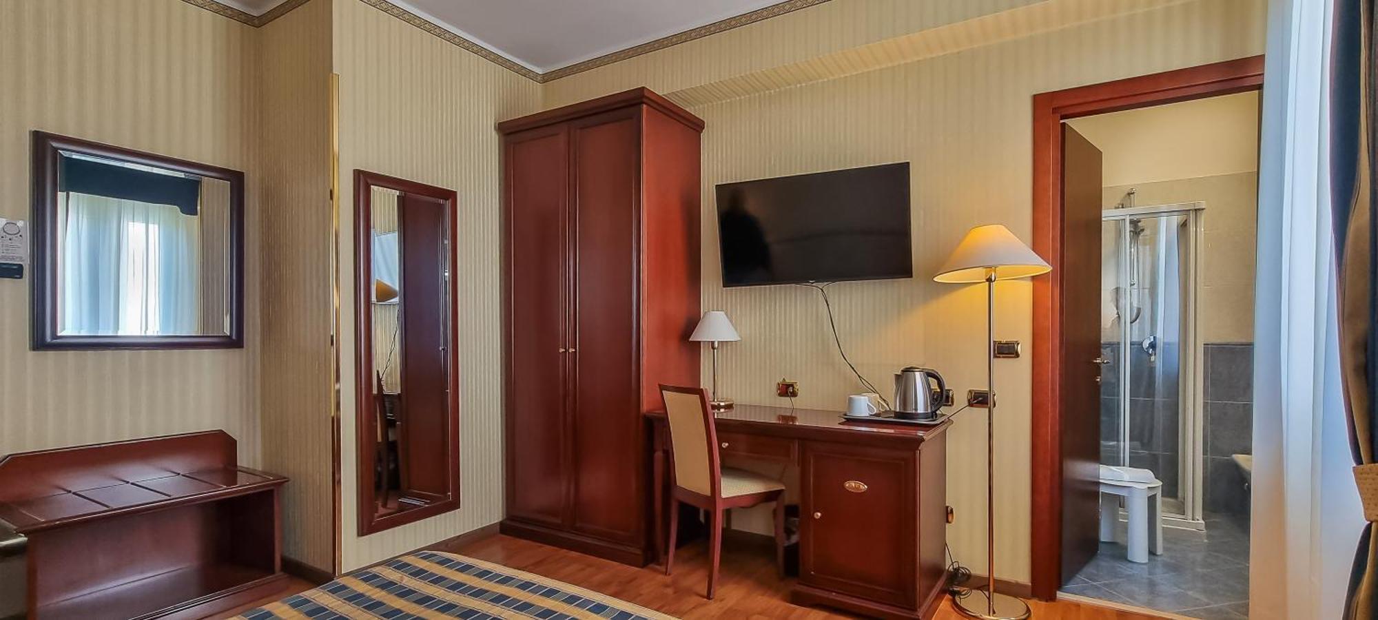 Hotel Benaco ***s Garda (Verona)